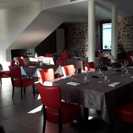 Les Pierres Folles Bed & Breakfast *